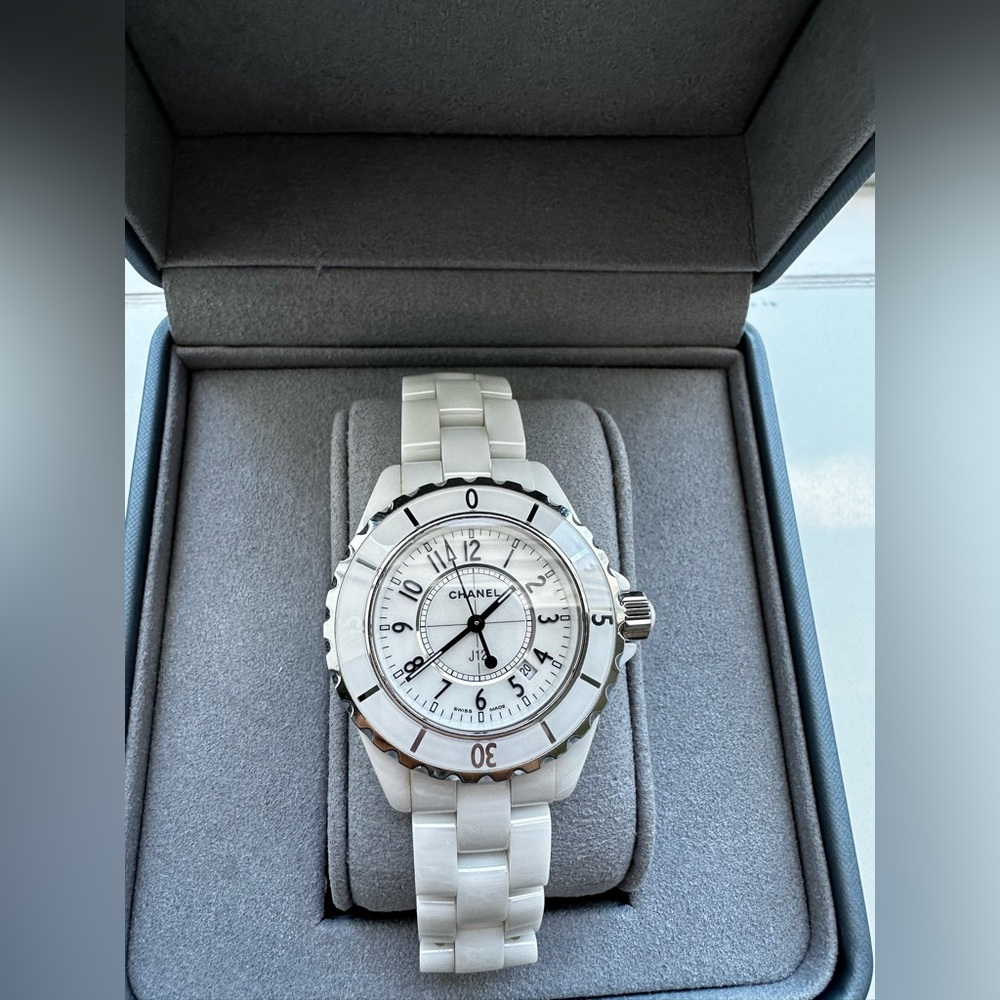 CHANEL J12 White Ceramic Watch Preloved - Picture 6 of 9